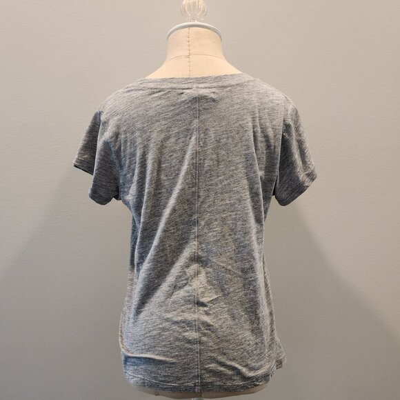 Label + Thread Graphic Ava Tee - Picture 2 of 4